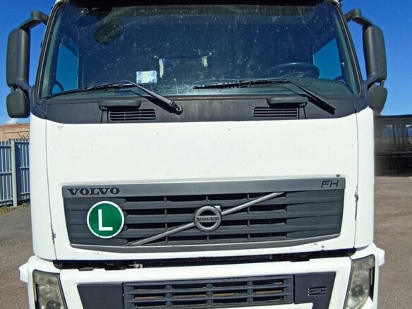 2012 Volvo FH, белый, 4500000 рублей - вид 13