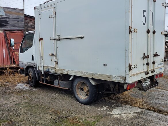 1998 Fuso (Mitsubishi) Canter, белый, 1100000 рублей - вид 3