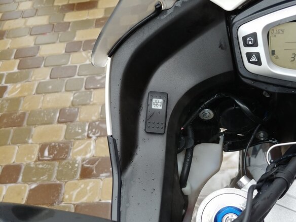2013 Triumph Tiger 1050, белый - вид 16