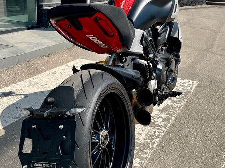 2019 Ducati Diavel 1260, серый, 1450000 рублей, вид 4