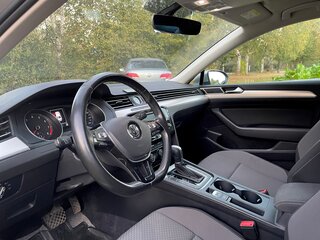 2017 Volkswagen Passat B8, серебристый, 1920000 рублей, вид 4