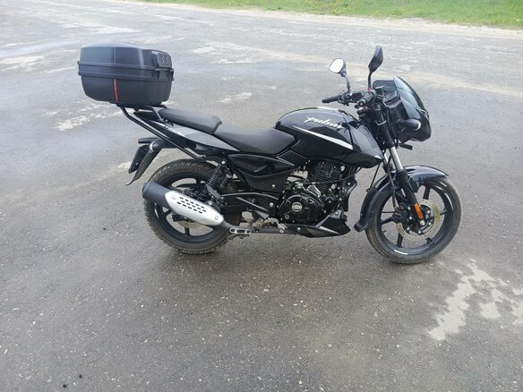2022 Bajaj Pulsar 180, чёрный, 150000 рублей