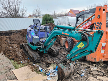 1999 Komatsu PC15, синий, 1680000 рублей, вид 3