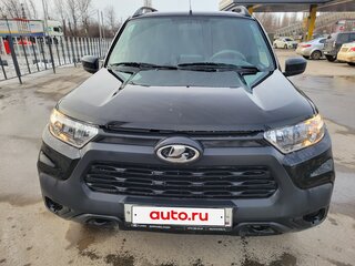2023 Lada (ВАЗ) Niva Travel I, чёрный, 980000 рублей, вид 1