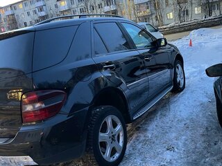 2008 Mercedes-Benz M-Класс 320 II (W164), чёрный, 1500000 рублей, вид 5