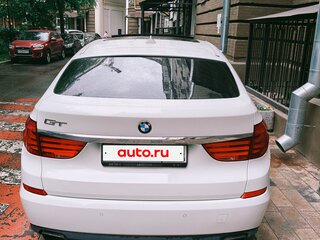 2009 BMW 5 серии Gran Turismo 550i VI (F10/F11/F07), белый, 1200000 рублей, вид 1