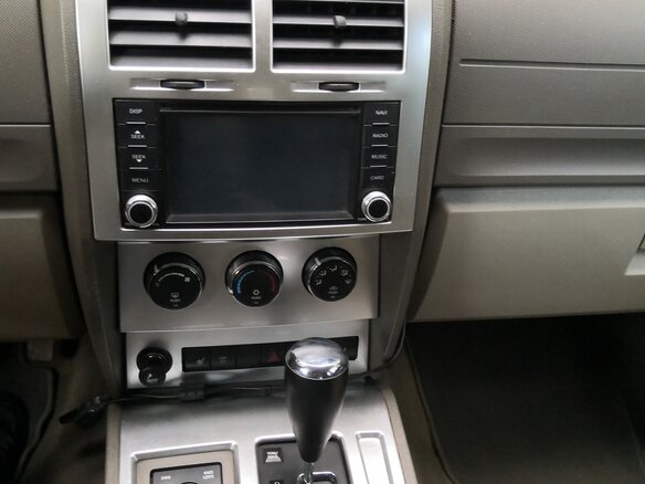 2007 Dodge Nitro, красный, 1000000 рублей - вид 3