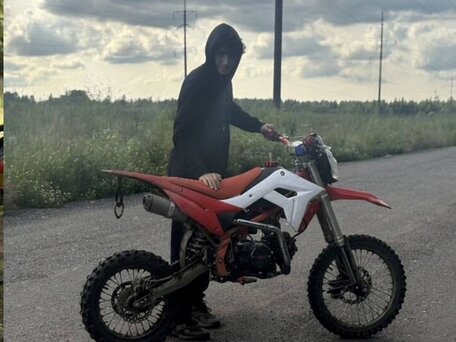2022 BSE PH 125, красный, 69999 рублей, вид 3