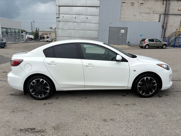 2012 Mazda 3 II (BL) Рестайлинг, белый, 750000 рублей - вид 3