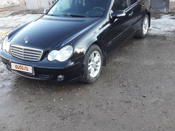 2004 Mercedes-Benz C-Класс 180 II (W203) Рестайлинг, чёрный, 600000 рублей