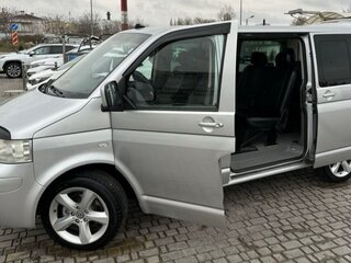 2006 Volkswagen Caravelle T5, серый, 1350000 рублей, вид 2