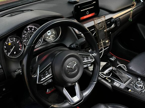 2017 Mazda 6 III (GJ) Рестайлинг, красный, 2100000 рублей - вид 15