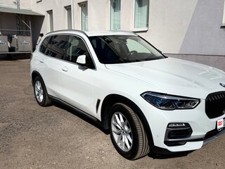 2021 BMW X5 45e IV (G05/G18), белый, 7000000 рублей, вид 5