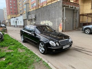 2003 Mercedes-Benz E-Класс 320 III (W211, S211), чёрный, 1070000 рублей, вид 5
