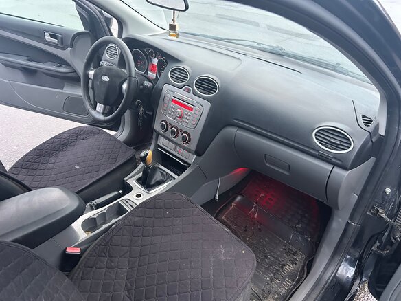2008 Ford Focus II Рестайлинг, чёрный, 450000 рублей - вид 5