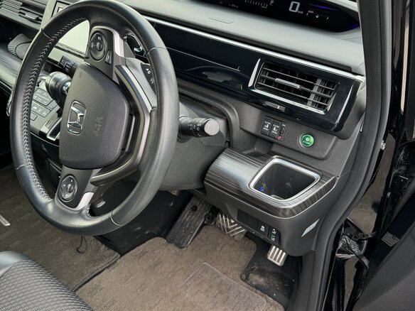2017 Honda Stepwgn Spada V Рестайлинг, чёрный, 2250000 рублей - вид 8