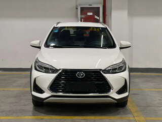 2022 Toyota Yaris L X XP150 Рестайлинг, белый, 1087003 рублей, вид 2