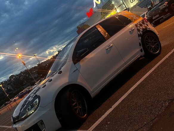 2011 Volkswagen Golf GTI VI, белый, 1230000 рублей - вид 17