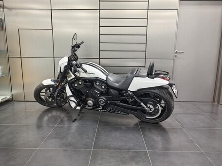 2016 Harley-Davidson V-Rod, белый, 1730000 рублей, вид 4