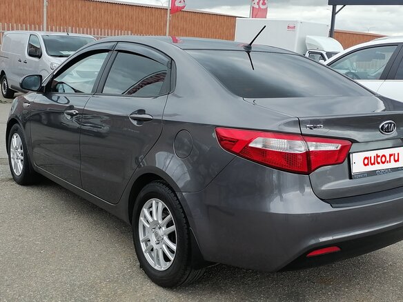 2012 Kia Rio III, серый, 650000 рублей - вид 3
