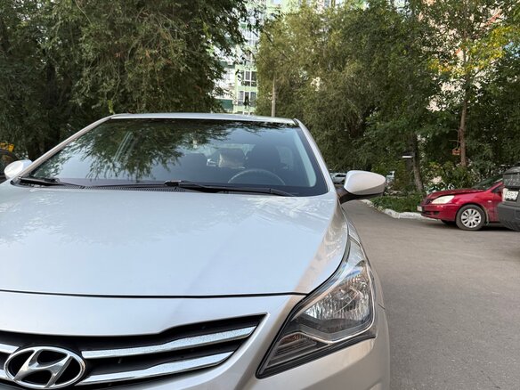 2015 Hyundai Solaris I Рестайлинг, серебристый, 950000 рублей