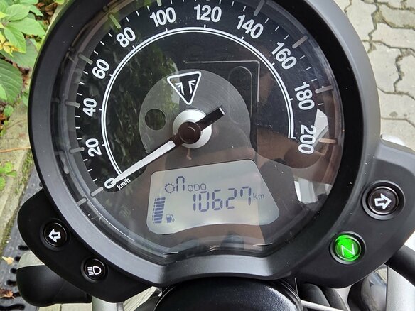 2018 Triumph Scrambler, красный, 920000 рублей - вид 12