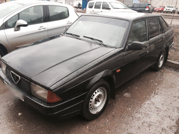 1991 Alfa Romeo 75 I Рестайлинг, чёрный - вид 5