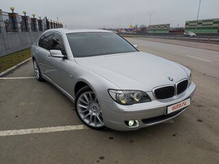 2005 BMW 7 серии 750i IV (E65/E66) Рестайлинг, серебристый, 900000 рублей, вид 5