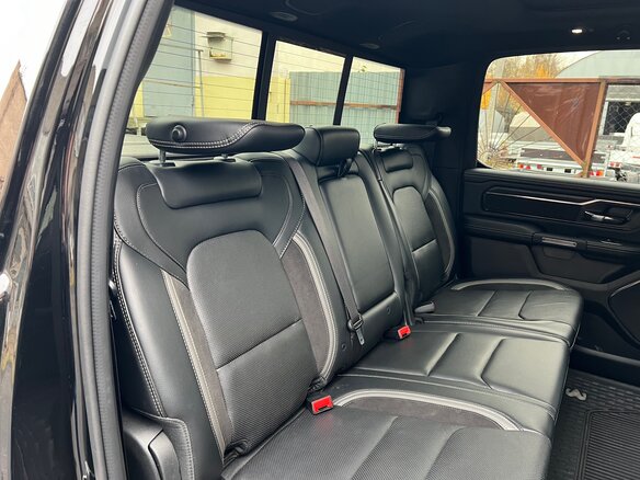 2023 Ram 1500 Quad Cab eTorque V, чёрный, 9150000 рублей - вид 28