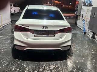 2020 Hyundai Solaris II Рестайлинг, белый, 1400000 рублей, вид 3
