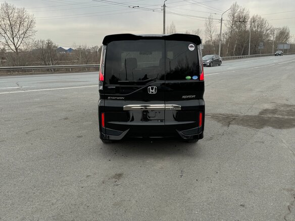 2017 Honda Stepwgn Spada V Рестайлинг, чёрный, 2250000 рублей - вид 5