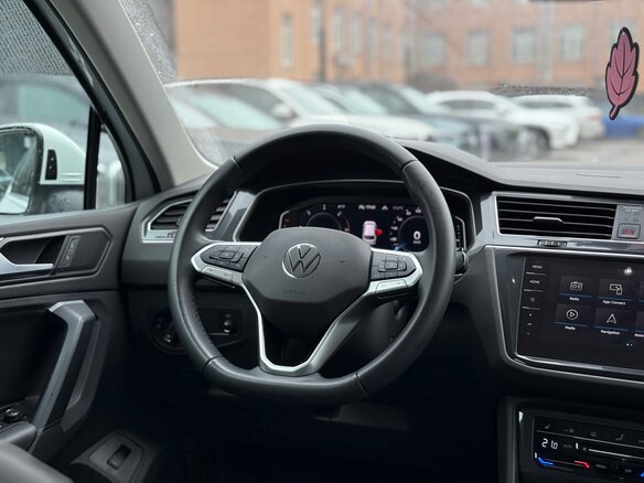 2023 Volkswagen Tiguan II Рестайлинг, белый, 3490000 рублей - вид 18
