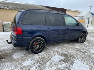 2001 Volkswagen Sharan I Рестайлинг, синий, 450000 рублей, вид 5
