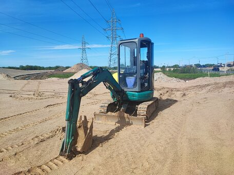2004 Komatsu PC20, зелёный, 1900000 рублей, вид 1
