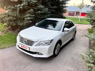 2014 Toyota Camry VII (XV50), белый, 1950000 рублей, вид 1
