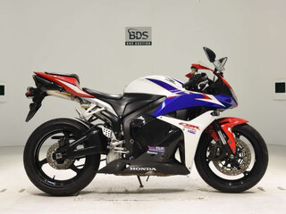 2010 Honda CBR 600RR, красный, 650000 рублей, вид 4