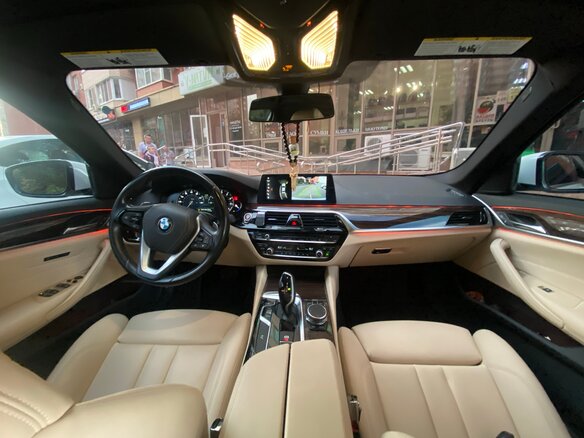 2018 BMW 5 серии 530i VII (G30/G31/G38), белый, 3170000 рублей - вид 12