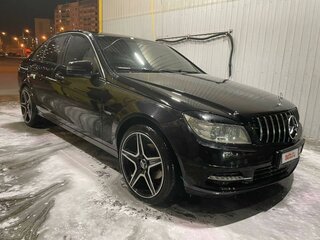 2010 Mercedes-Benz C-Класс 180 BlueEFFICIENCY III (W204), чёрный, 1100000 рублей, вид 3