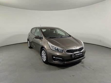2015 Kia Ceed II Рестайлинг, коричневый, 779000 рублей, вид 3