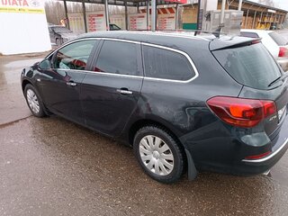 2013 Opel Astra J Рестайлинг, чёрный, 700000 рублей, вид 2