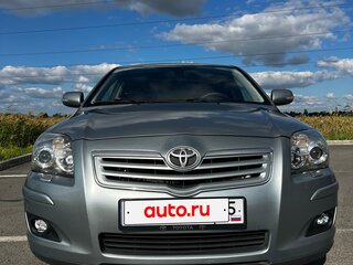 2007 Toyota Avensis II Рестайлинг, серебристый, 800000 рублей, вид 2