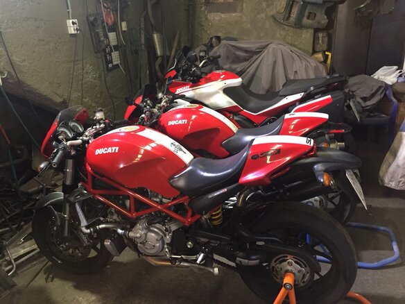2006 Ducati Monster S4, красный - вид 3