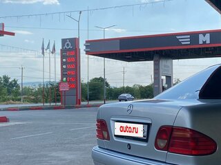 1996 Mercedes-Benz E-Класс 230 II (W210, S210), серебристый, 500000 рублей, вид 5