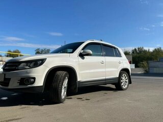 2012 Volkswagen Tiguan I Рестайлинг, белый, 1750000 рублей, вид 1