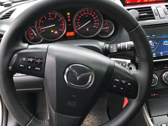 2012 Mazda 6 II (GH) Рестайлинг, белый, 900000 рублей - вид 6