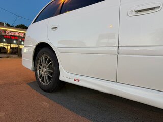 2001 Toyota Caldina II Рестайлинг, белый, 599000 рублей, вид 4