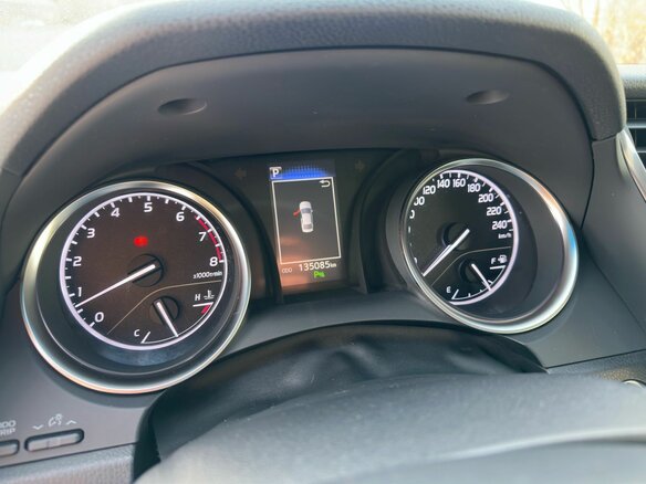 2019 Toyota Camry VIII (XV70), чёрный, 3150000 рублей - вид 10