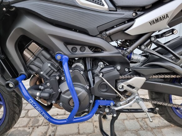 2017 Yamaha MT-09 Tracer (FJ-09), серебристый, 920000 рублей - вид 16