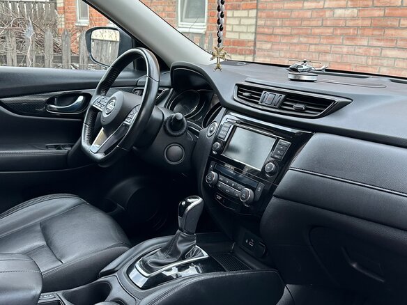 2018 Nissan Rogue II Рестайлинг, серебристый, 1600000 рублей - вид 12
