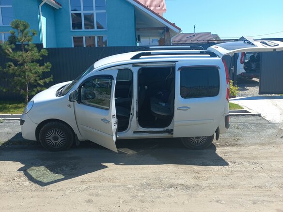 2012 Renault Kangoo II, белый, 1350000 рублей - вид 4